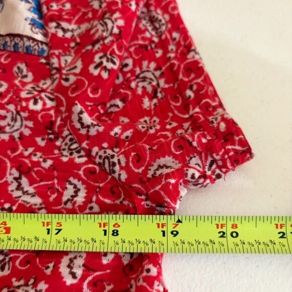 All In Love T-Shirt Women's Medium V-Neck Short Sleeve Boho Printed Casual Top - Picture 8 of 8